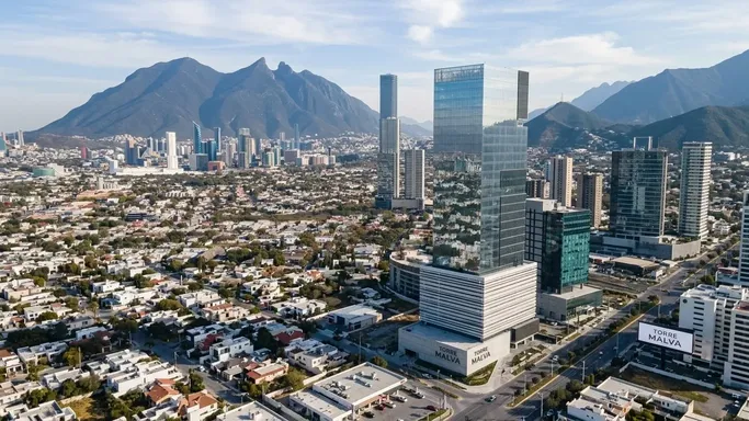 Fachada moderna de un edificio de oficinas corporativas diseñado por un despacho de arquitectos, con paneles de colores.